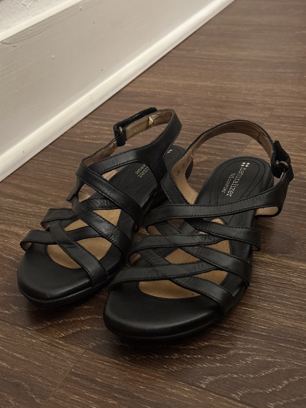 Naturalizer N5 Comfort Black Women's Strappy Slingback Sandals Size 6.5